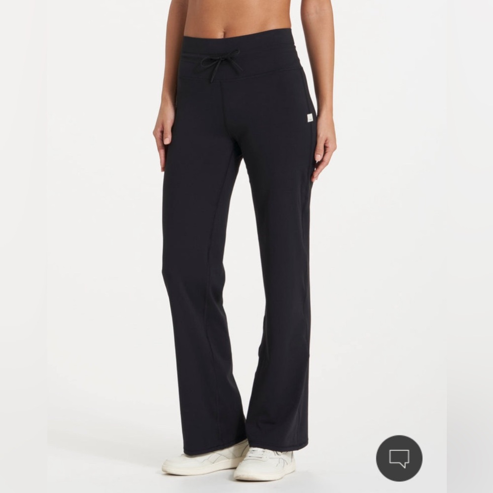 Vuori Black Wideleg Pants NWOT Worn Once
